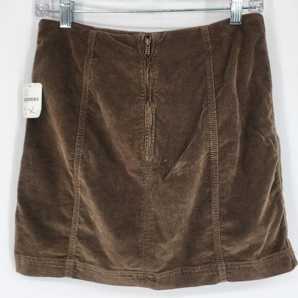 Free People Corduroy Mini Skirt Moss Green Women's Size 8 NWT - Picture 8 of 8